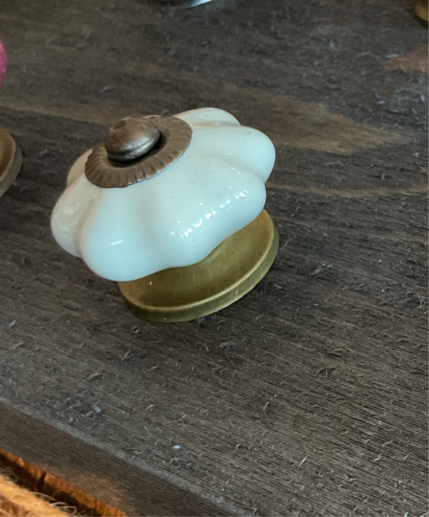 Knott, Krem Keramikk - 2,8cm