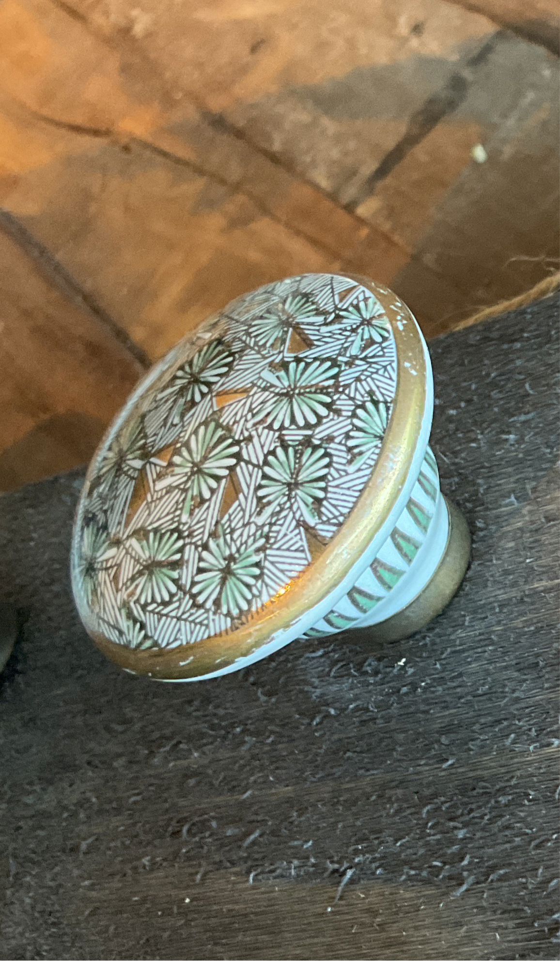 Knott, Grønn Mønstret Keramikk - 4,4cm