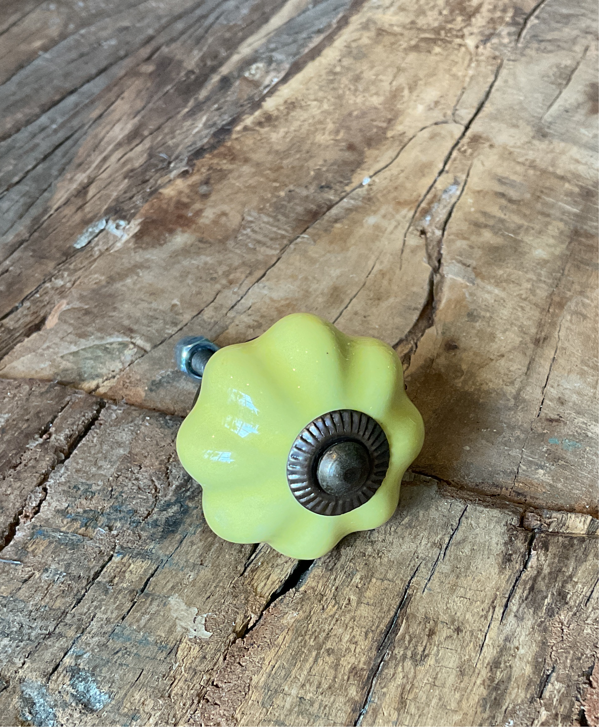 Knott Gul, Keramikk - 3,8cm