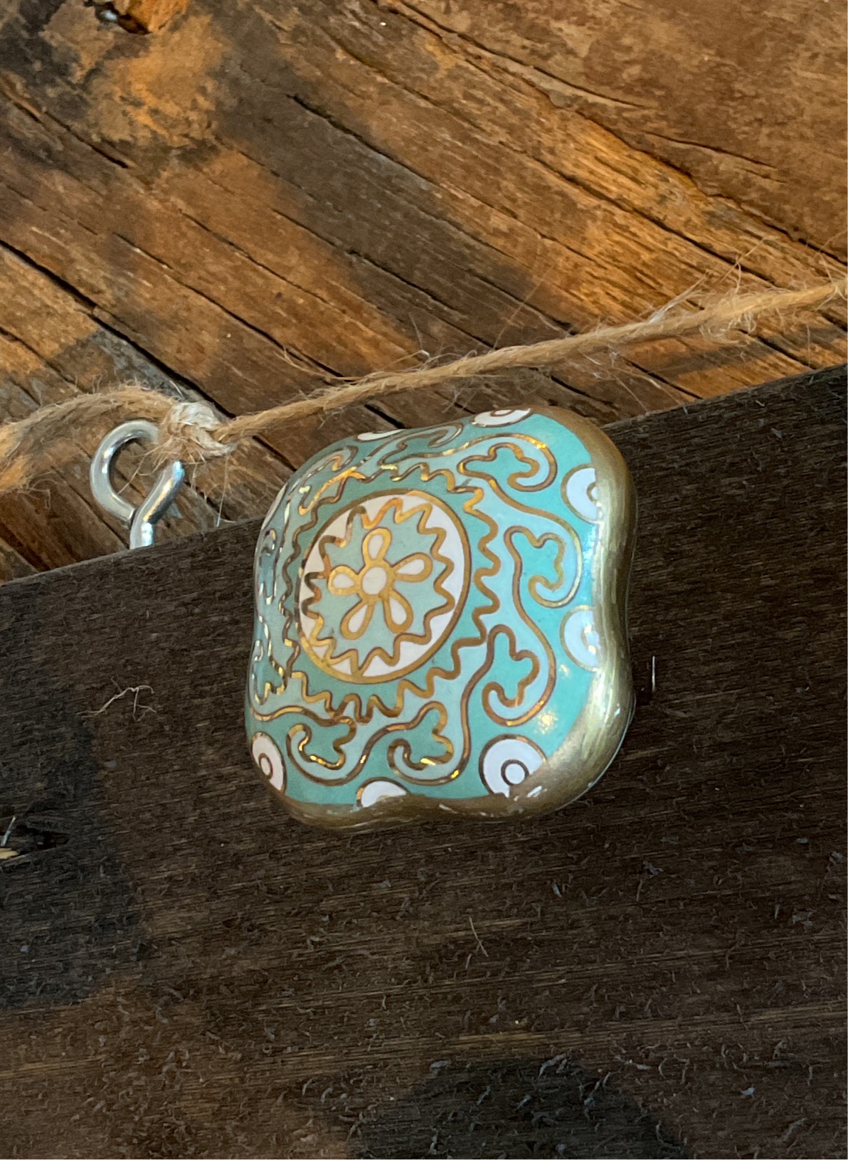 Knott Keramikk, Grønn/Gull - 4cm