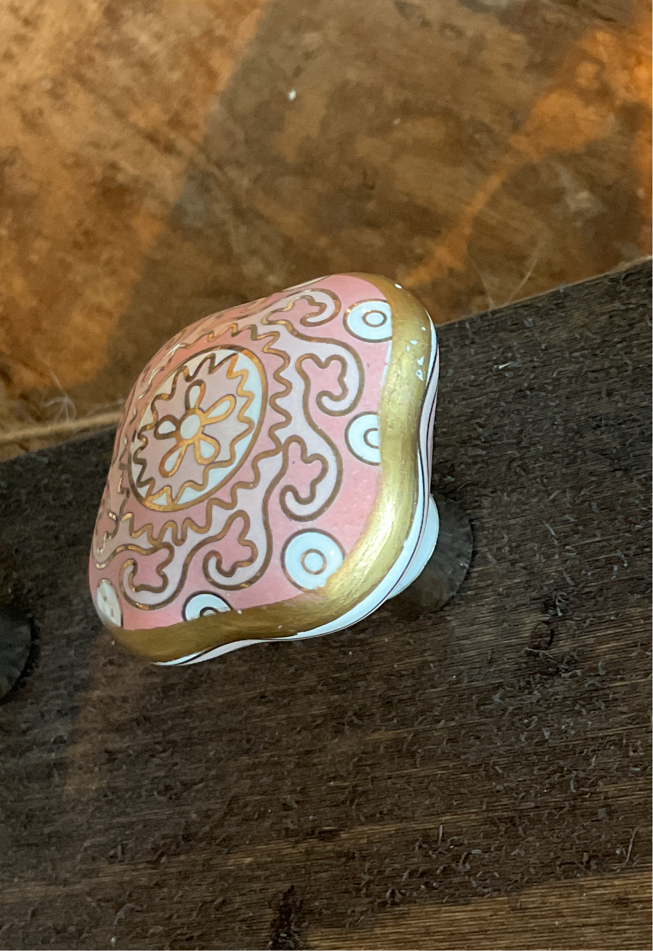 Knott Keramikk, Rosa/Gull - 4cm
