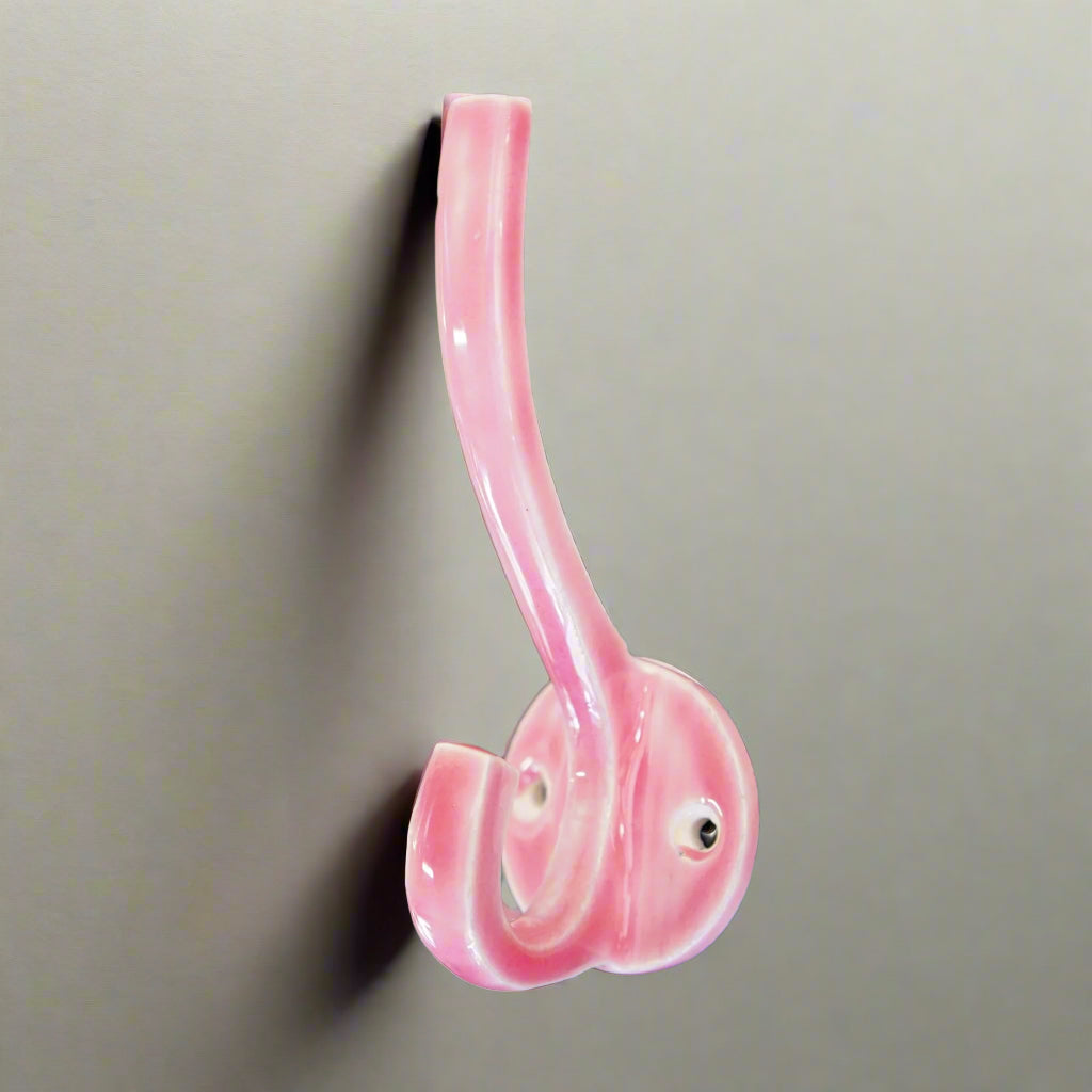 knagg rød rosa pastell emaljert - søt knagg fra Lama