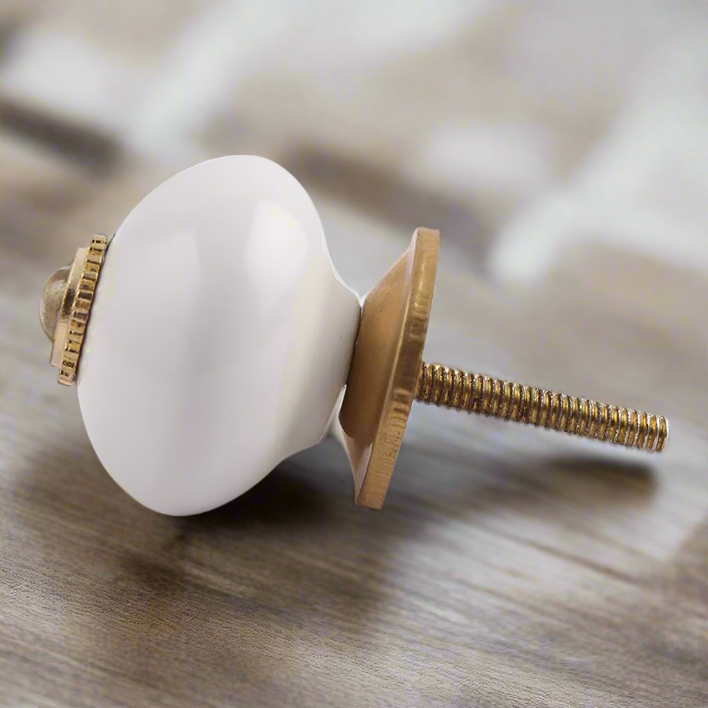 hvit knott av keramikk til skap og kommode