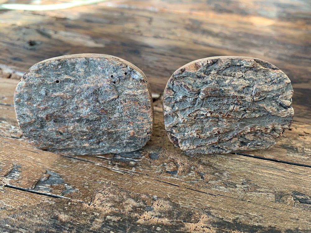 knott treverk bark rustikk hytte interiør