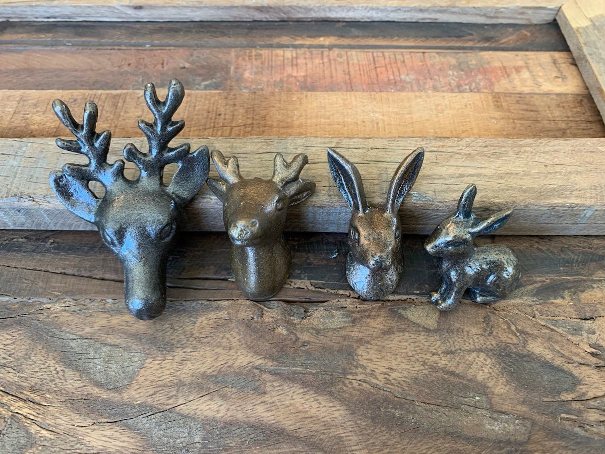 knotter hytte dyremotiv hjort elg kanin rådyr