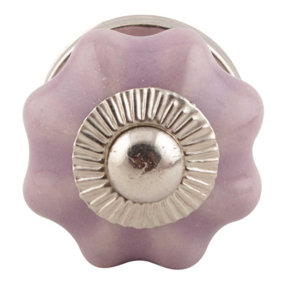 lavender lilla farget knott i porselen
